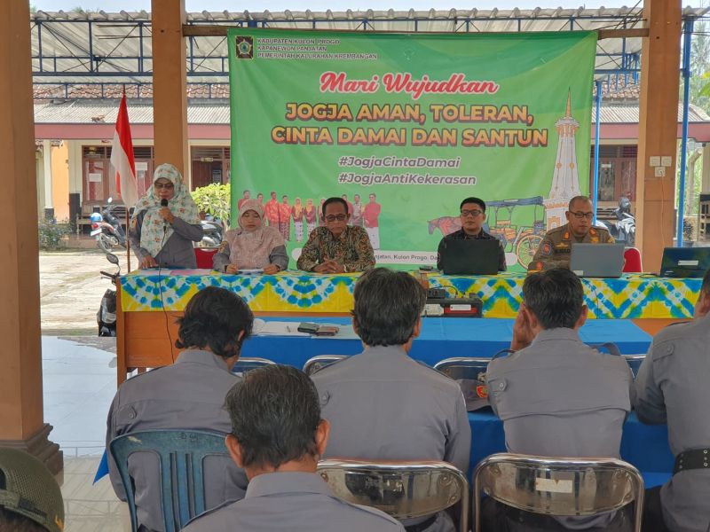 PEMANFAATAN APLIKASI SIM LINMAS DALAM MENDUKUNG TUGAS DAN FUNGSI LINMAS KREMBANGAN